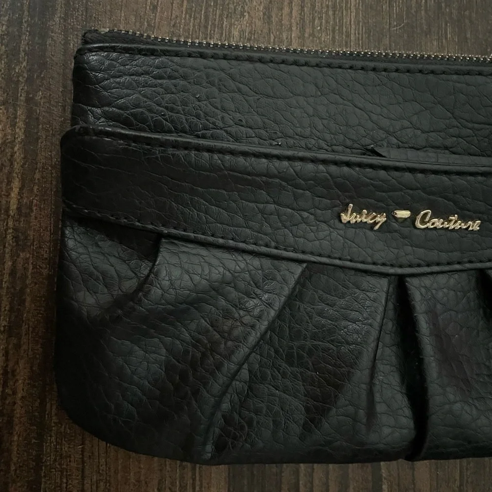 Juicy Couture wristlet
